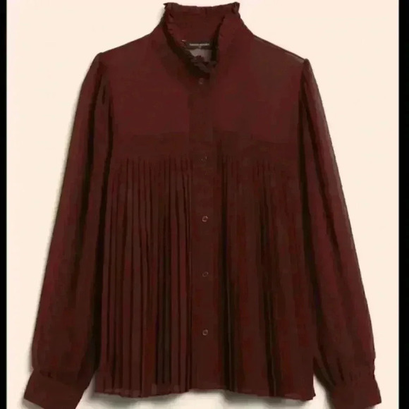 Banana Republic Chiffon Pleated Blouse - Picture 4 of 12